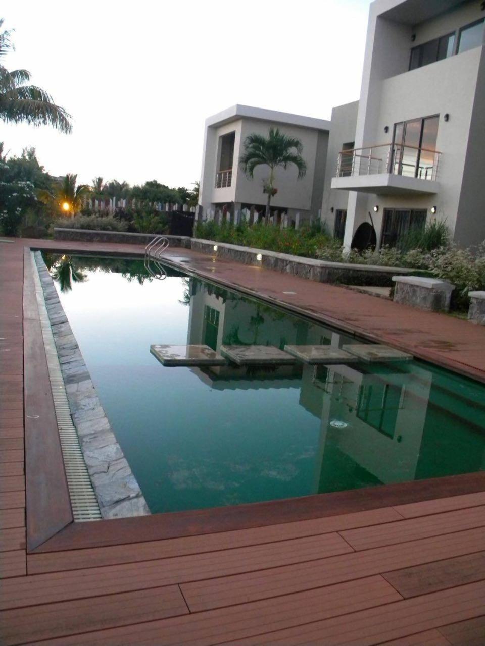 Modern Villa In Grand Bay - Short Walk To Beach Экстерьер фото
