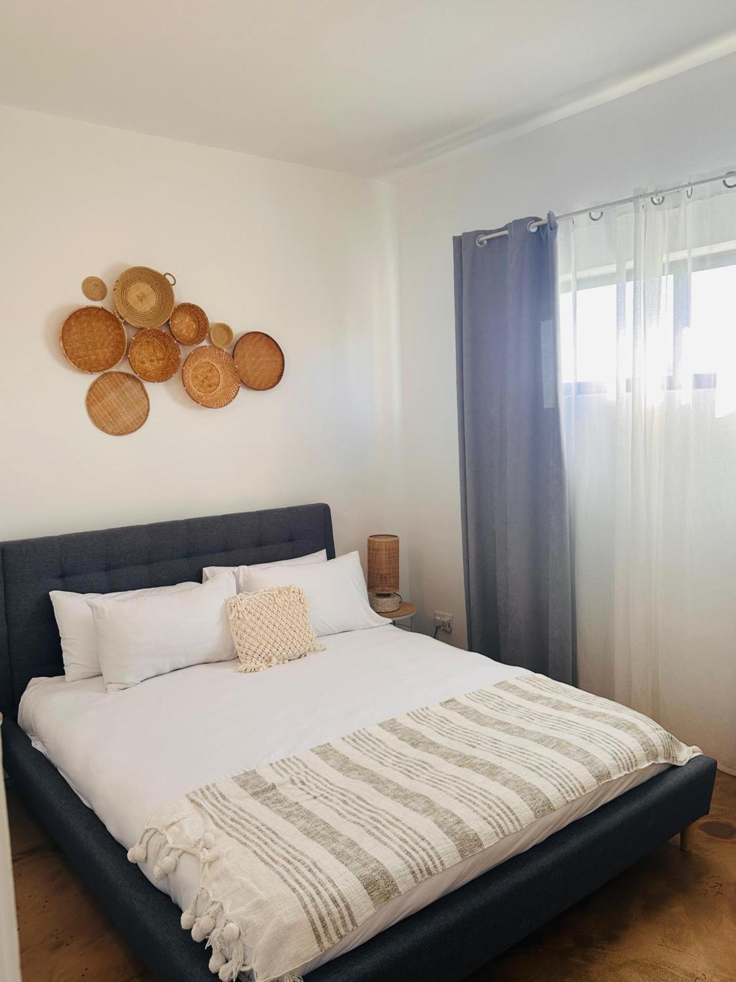 Modern Villa In Grand Bay - Short Walk To Beach Экстерьер фото